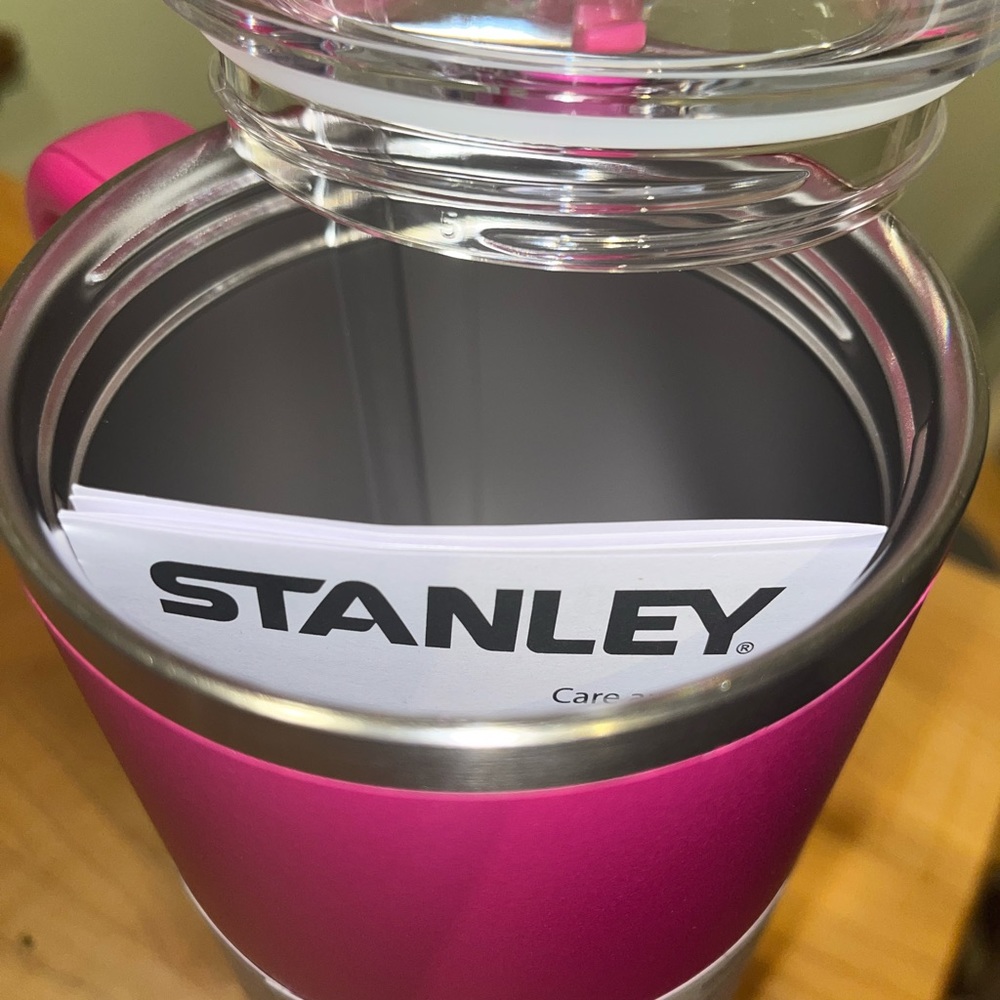 New Stanley 40 0z Camelia color - Picture 4 of 5
